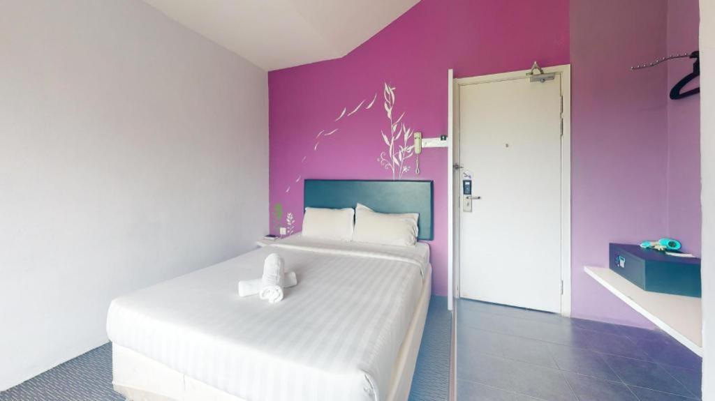 Hotel Zamburger Bliss Johor Bahru Exteriör bild
