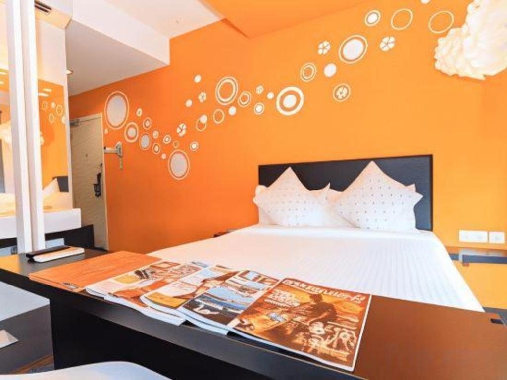 Hotel Zamburger Bliss Johor Bahru Exteriör bild