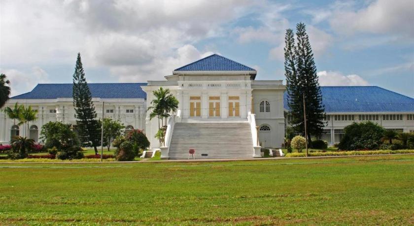 Hotel Zamburger Bliss Johor Bahru Exteriör bild